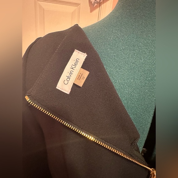 Green Calvin Klein dress - Picture 3 of 4